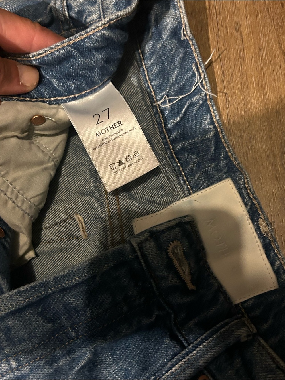 MOTHER Wide-Leg Jeans in Light Blue Wash - Picture 3 of 3